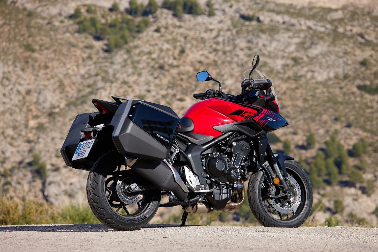 Prova Honda CB 1000 GT: il meglio dei due mondi